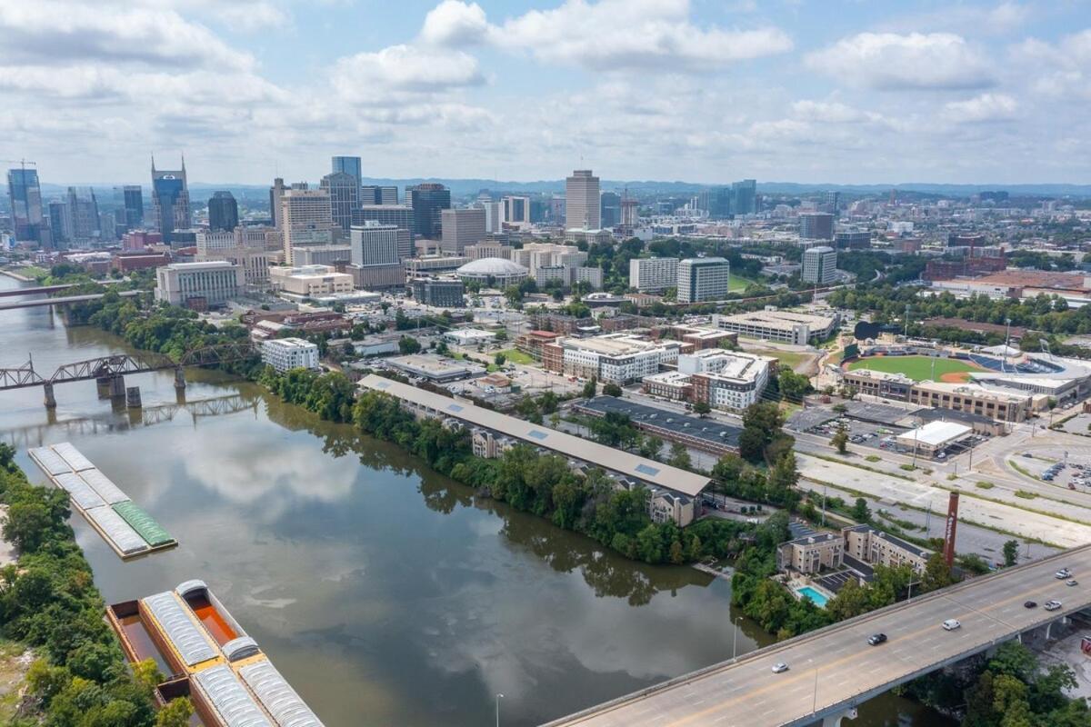 Walk To Broadway Riverfront Condo With Pool Nashville Eksteriør bilde