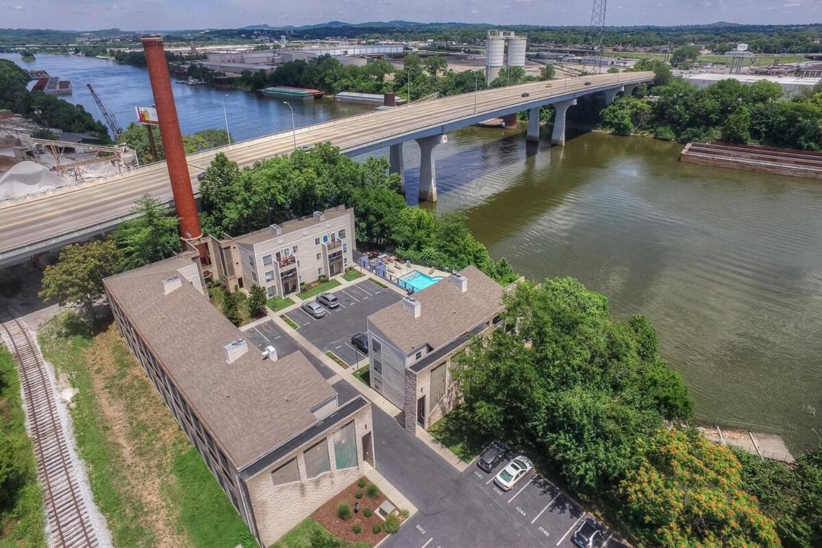 Walk To Broadway Riverfront Condo With Pool Nashville Eksteriør bilde