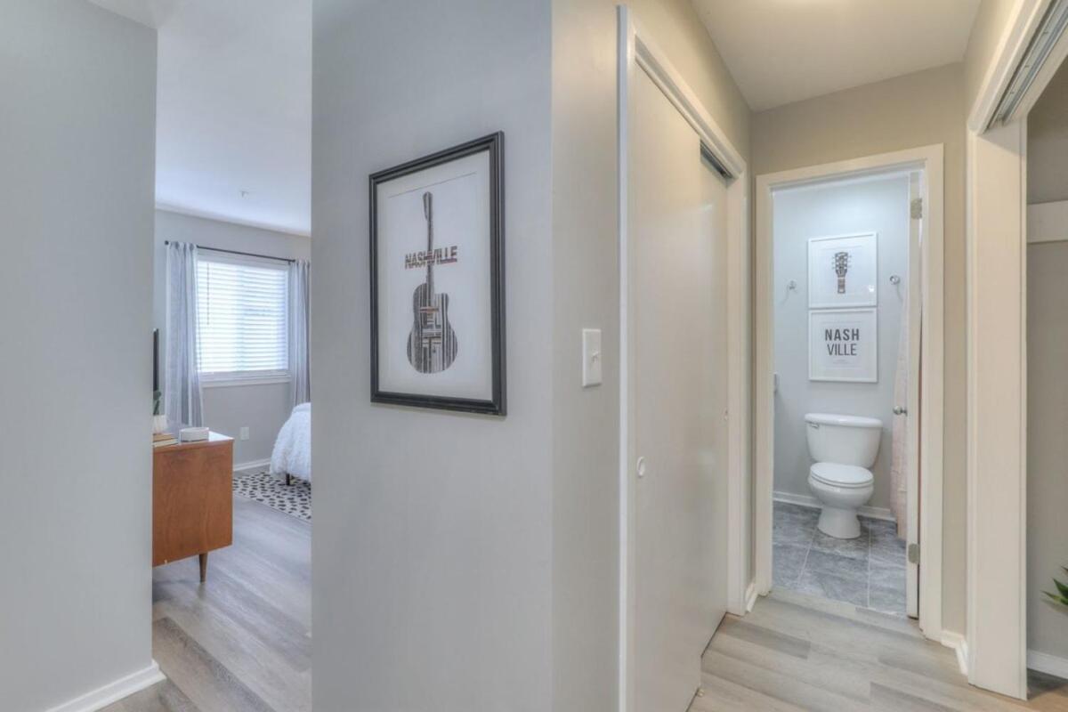 Walk To Broadway Riverfront Condo With Pool Nashville Eksteriør bilde