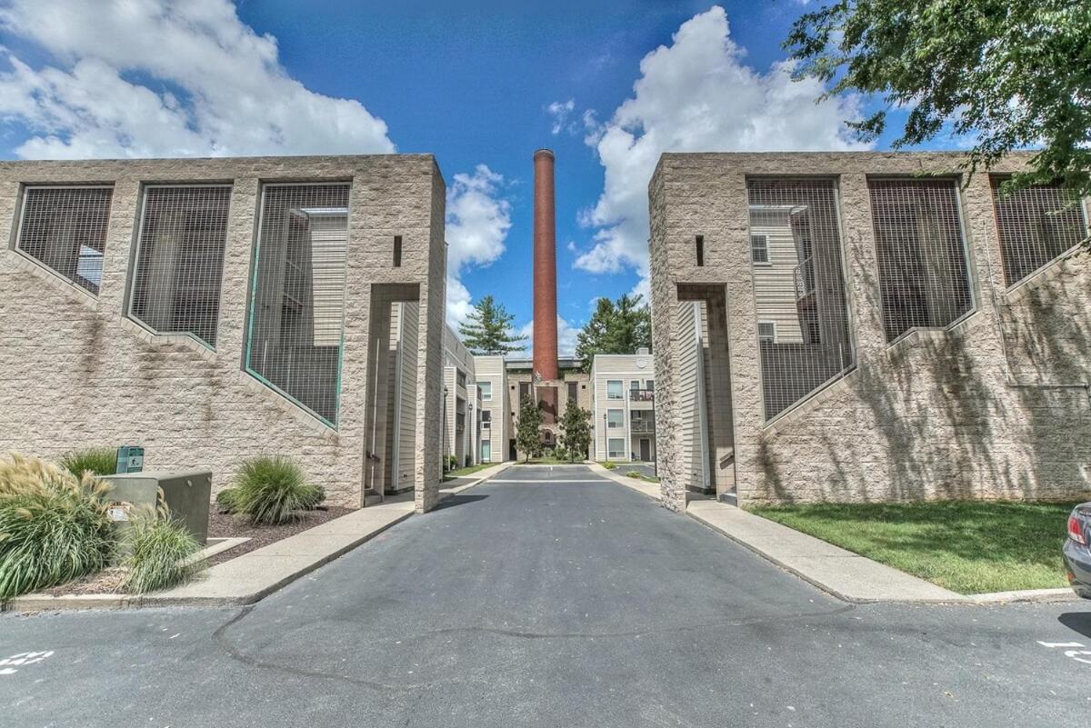 Walk To Broadway Riverfront Condo With Pool Nashville Eksteriør bilde