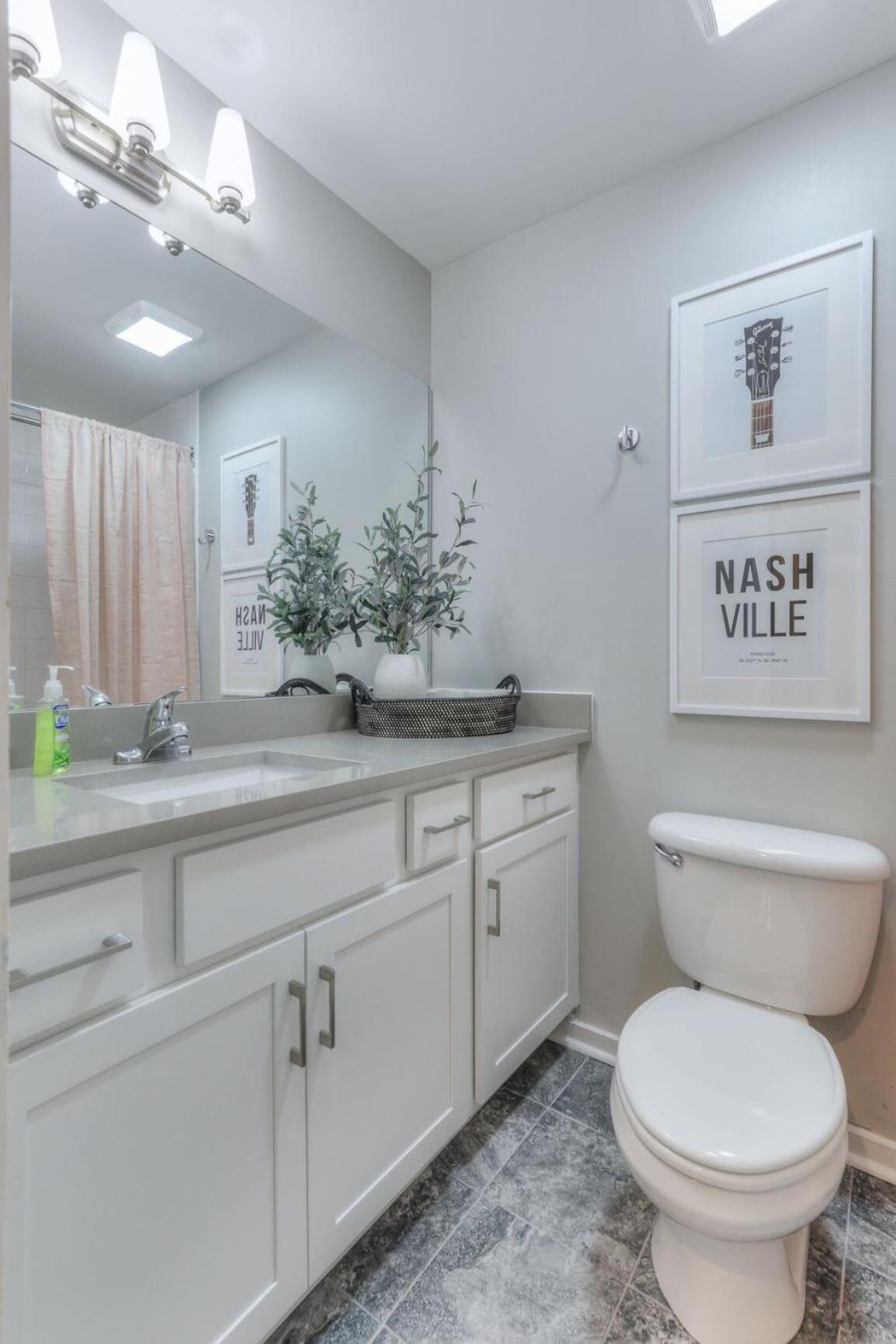 Walk To Broadway Riverfront Condo With Pool Nashville Eksteriør bilde